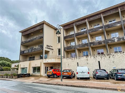 cheap hotels in bonifacio.